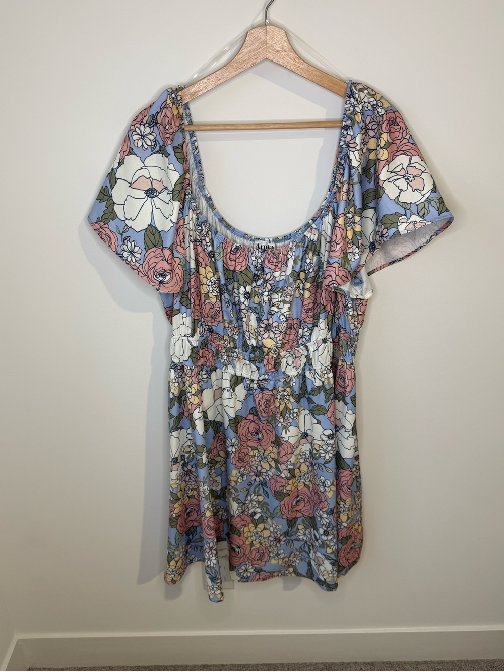 Arula / Altr’d State Floral Smocked Empire Waist Scoop-Neck Women's dress | B